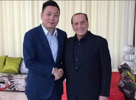 特辑中郑恺造型多样，他不仅身穿唐朝女装，挑战妖娆造型，更是化身;超级赛亚人，与妖魔展开一场旷世大战